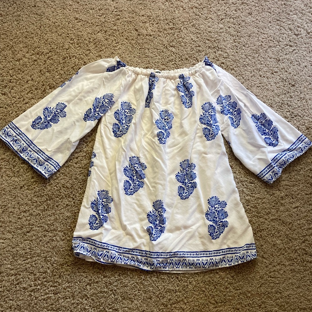 Lovely day Boho off the shoulder top - white and blue floral pattern Size Small